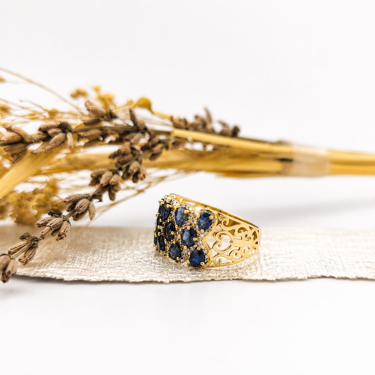 Anillo azul real