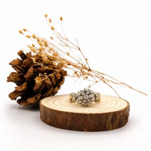 Anillo Flor de diamantes