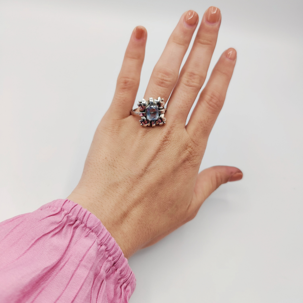 Anillo flor azul