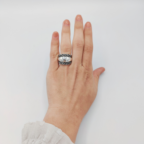Anillo abombado