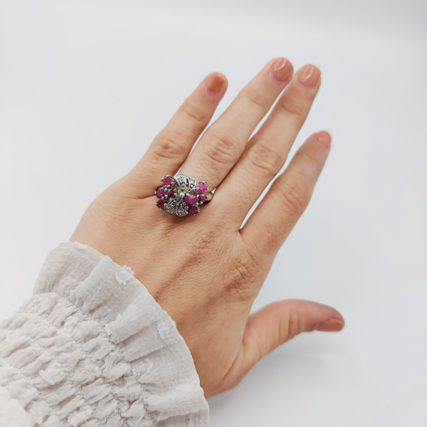 Anillo flor de rubís