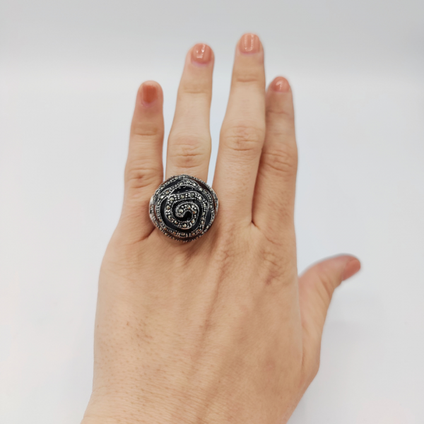 Anillo bombé