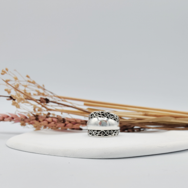 Anillo abombado