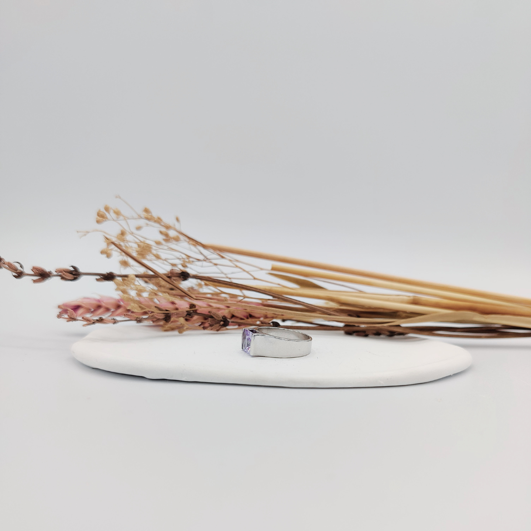 Anillo circonita lila