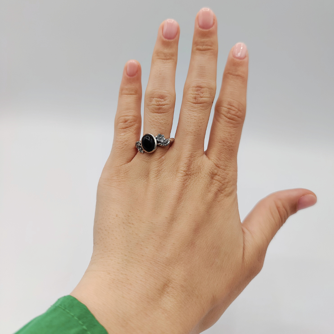 Anillo esfera azabache