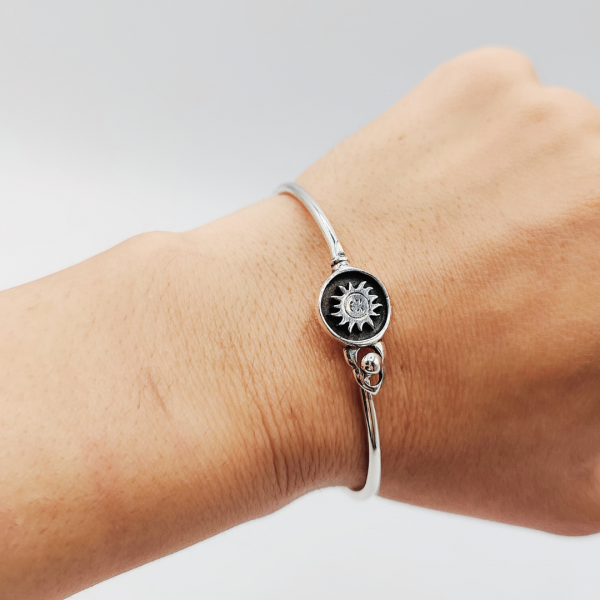 brazalete con sol