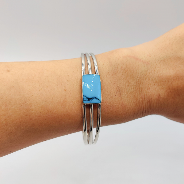 brazalete con turquesa