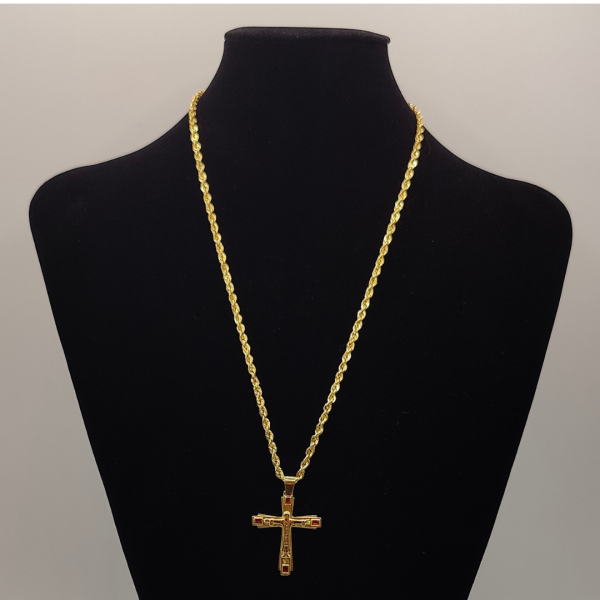Cruz con la figura de jesús grabada