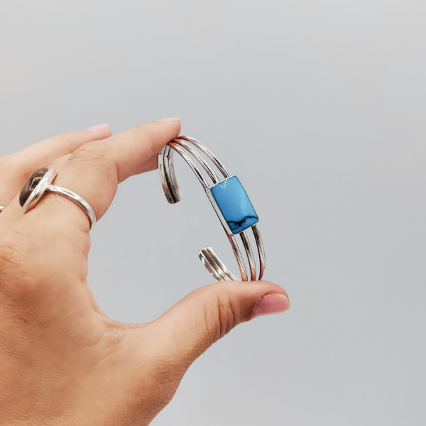 brazalete con turquesa