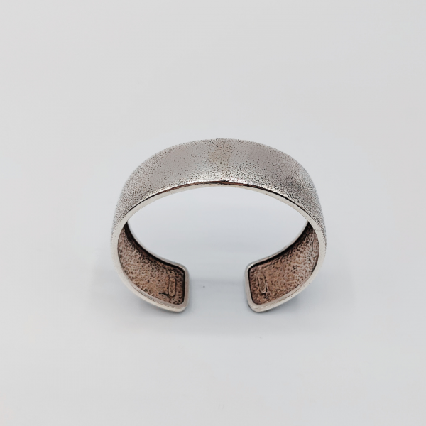 Brazalete con textura