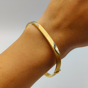 Brazalete Cuadrado de Oro de 18K con Detalles en Oro Blanco