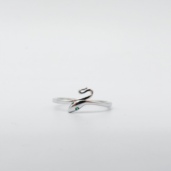 Anillo Serpiente Ojos Verdes
