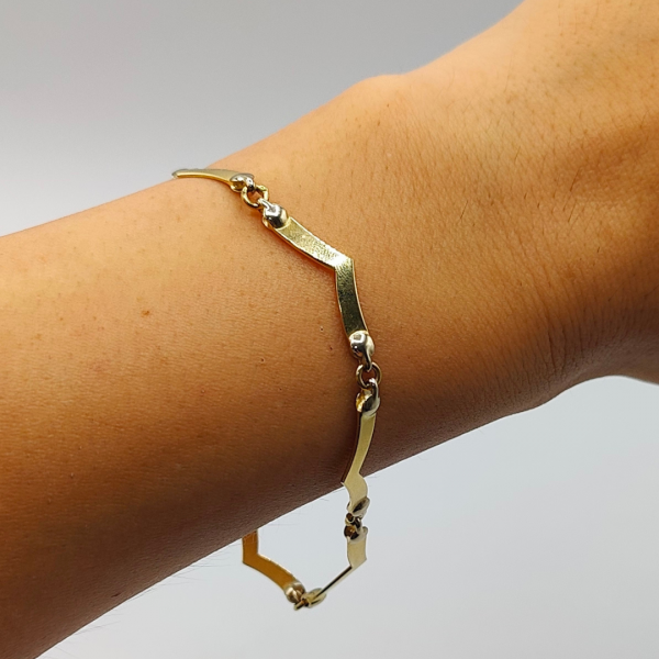 Pulsera hondas en puntas