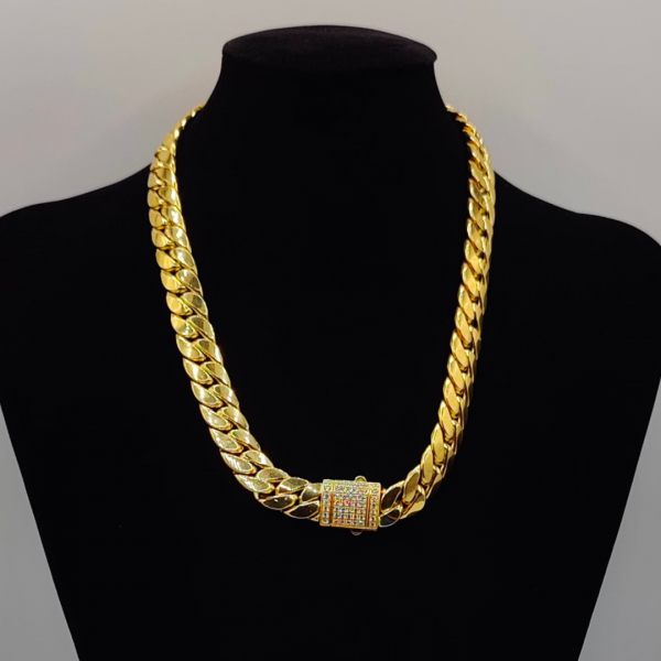 Cadena Cubana en Oro de 18K con Cierre de Circonitas – 50 cm x 13 mm