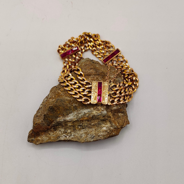 Pulsera triple cubana con rubís