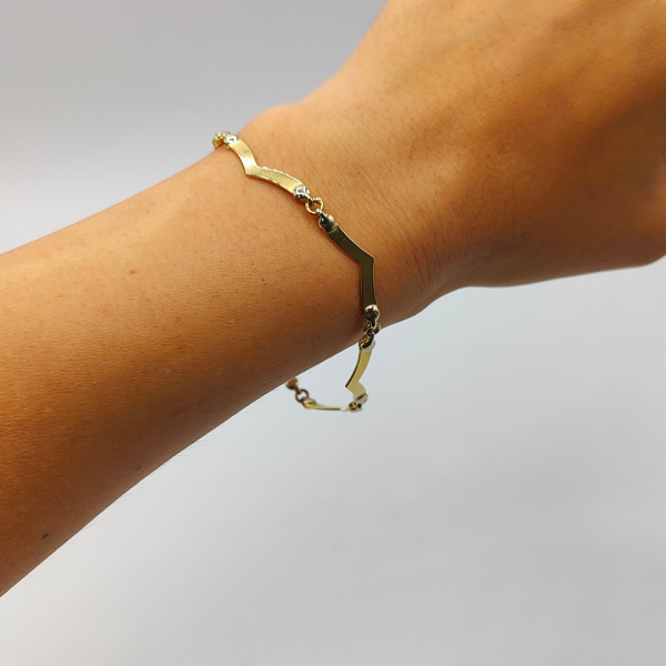 Pulsera hondas en puntas