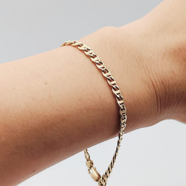Pulsera barbada 4 mm con detalles de textura
