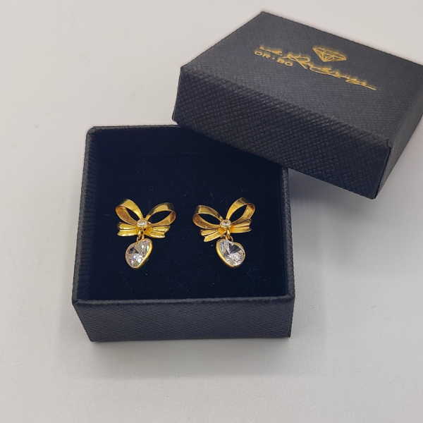 Pendientes en Forma de Lazo con Corazón de Circonita Colgante y Cierre a Presión