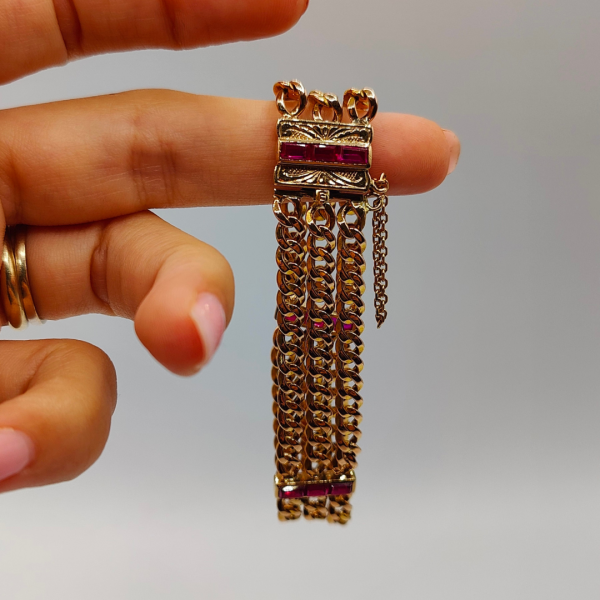 Pulsera triple cubana con rubís