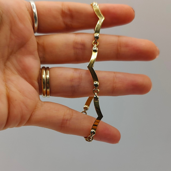 Pulsera hondas en puntas