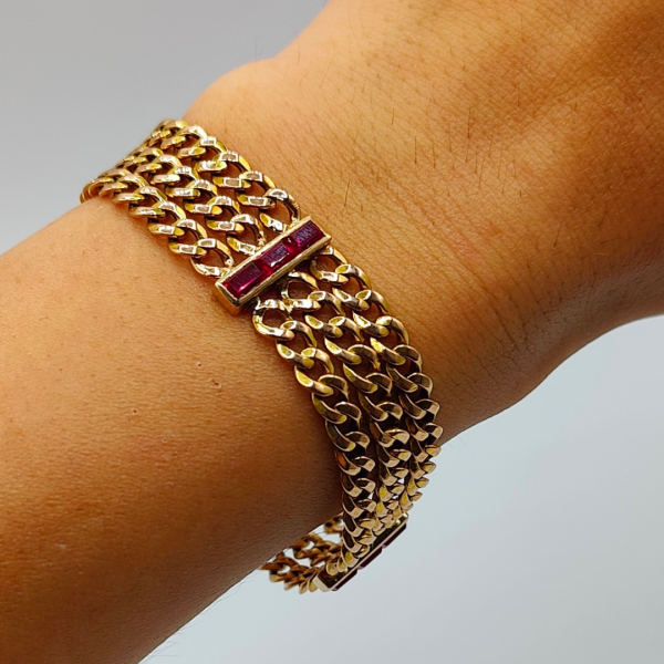 Pulsera triple cubana con rubís