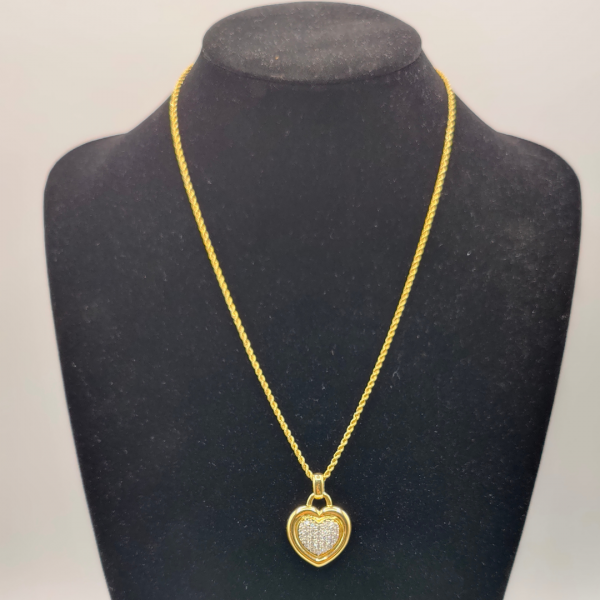 Colgante de corazón de 18k relleno de diamantes engastados con ka técnuca pavé REF: CG217