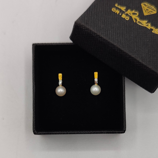 Pendientes de Niña en Oro Blanco de 18k con Cierre de Tuerca Especial para Bebés