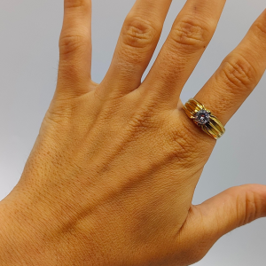 Anillo sortija unisex con circonita en medio