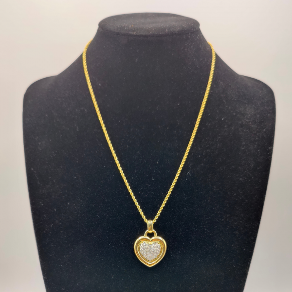 Colgante de corazón de 18k relleno de diamantes engastados con ka técnuca pavé REF: CG217