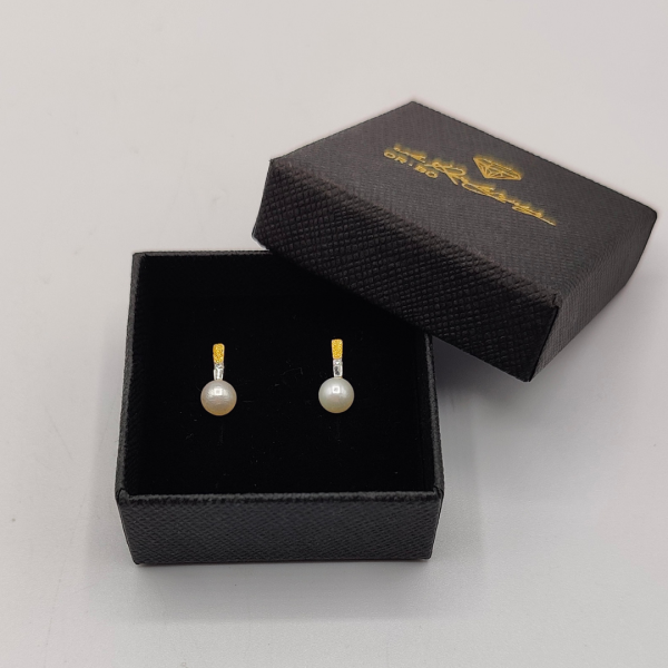 Pendientes de Niña en Oro Blanco de 18k con Cierre de Tuerca Especial para Bebés