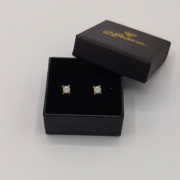 Pendiente de Perla Suspendida en Agarre de Oro de 18K