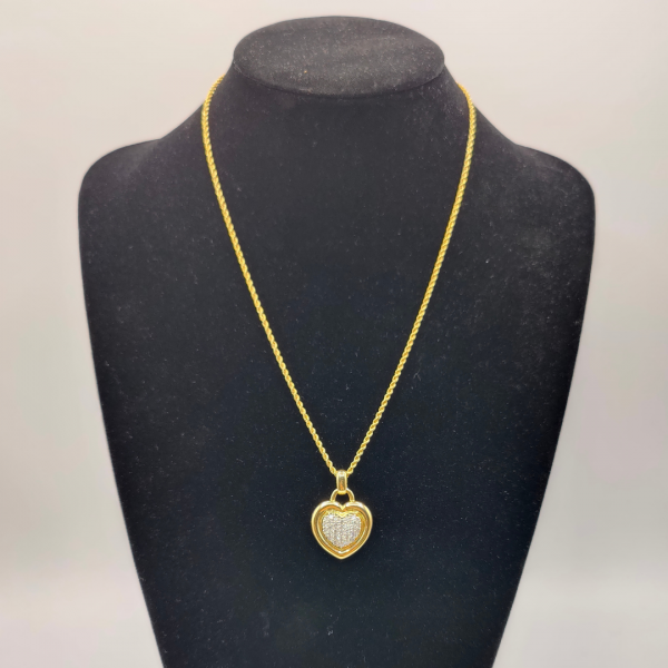 Colgante de corazón de 18k relleno de diamantes engastados con ka técnuca pavé REF: CG217