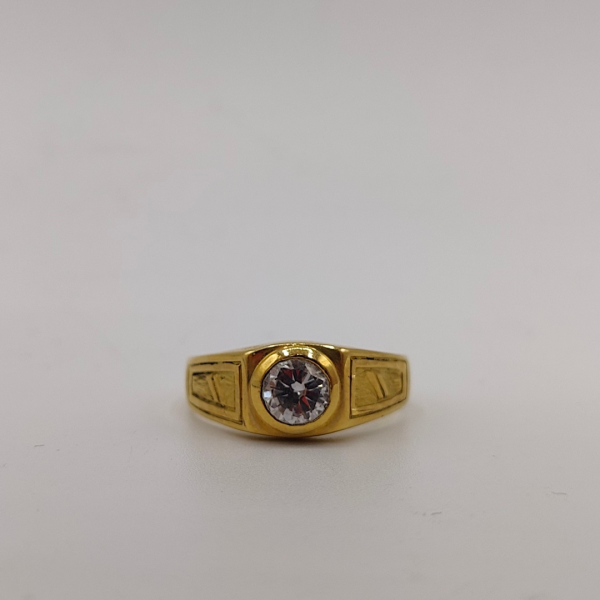 Anillo de Caballero en Oro de 18k con Circonita