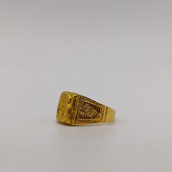 Anillo sello Madrid oro de 18 k