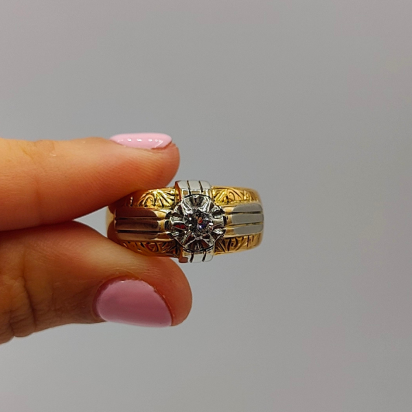 Anillo sortija de caballero mezcla de oros y diamantes