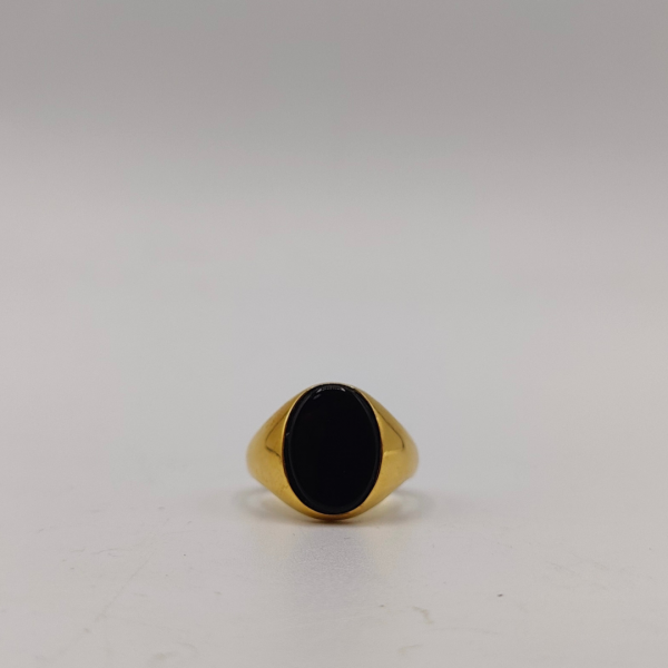 Anillo Sello en Oro de 18k con Ágata Negra
