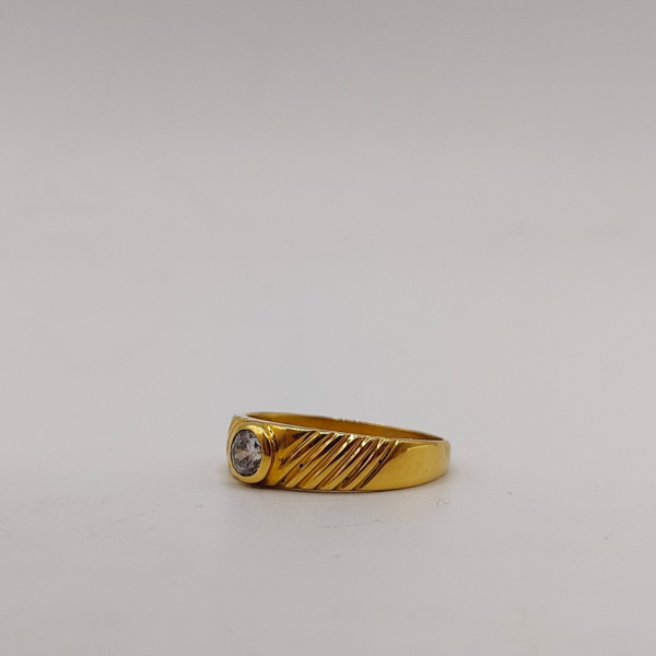 Anillo sortija de caballero con diamante y oro 18 k