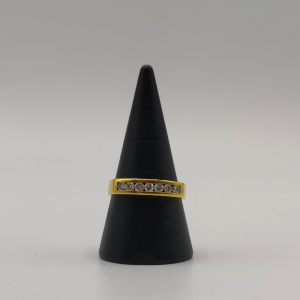 anillo con 7 diamantes oro de 18 k