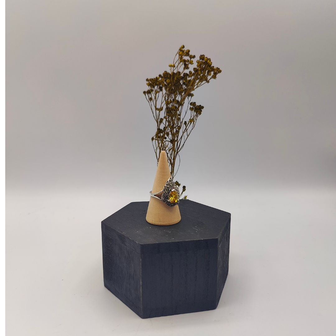 Anillo plata estilo vintage con circonita amarillo y marquesitas