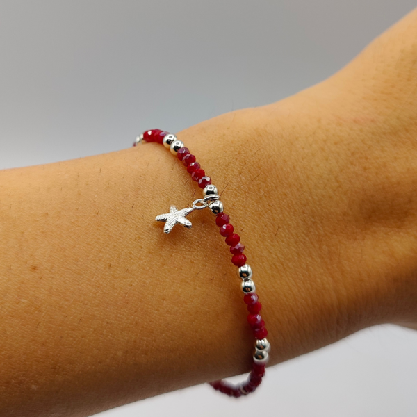 Pulsera de Plata con Bolitas Rojas y Charm de Estrella
