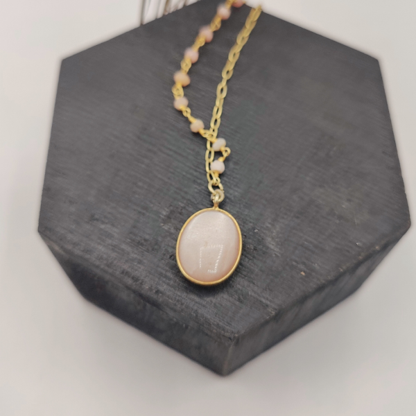 Collar de plata con pink moonstone y curarzo rosa