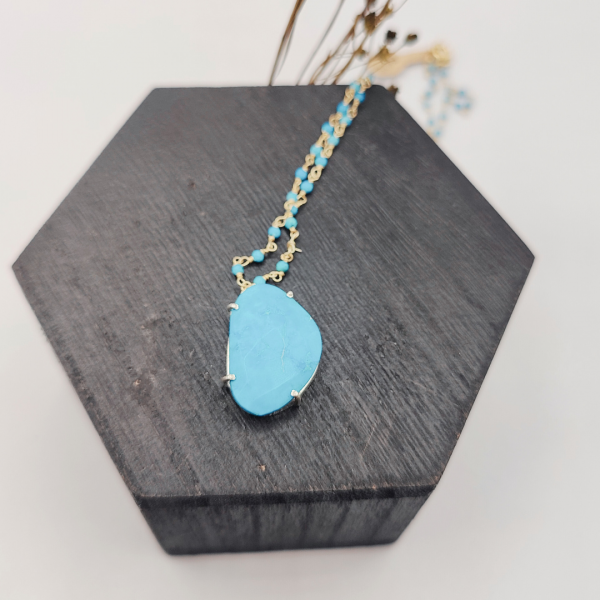 Collar de plata con turquesas