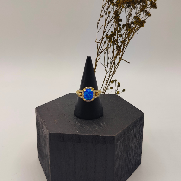 Anillo ópalo rectangular chapado en oro