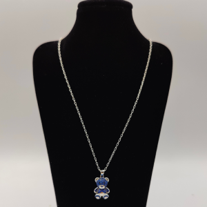 Collar de plata con colgante de oso lleno de circonitas azules