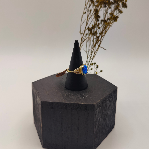 Anillo ópalo rectangular chapado en oro