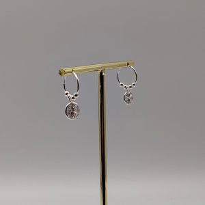 Pendiente de Aro con Circonita en Forma de Diamante