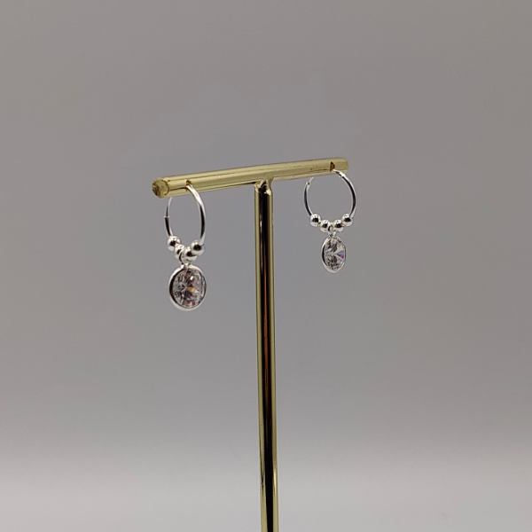 Pendiente de Aro con Circonita en Forma de Diamante