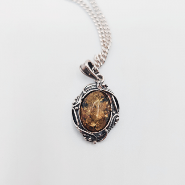 Colgante de plata estilo vintage con piedra ambar