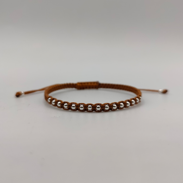 Pulsera de Hilo Marrón con Bolitas de Plata