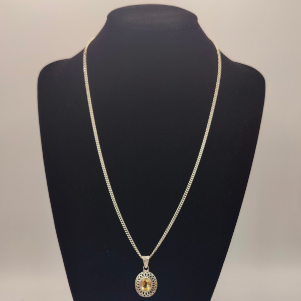 Colgante de plata estilo vintage con circonita amarilla clara